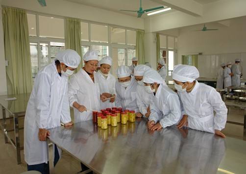 山东蓝海职业学校食品加工技术专业教师水平如何？